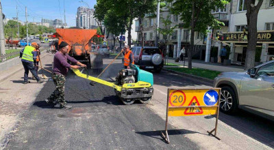 Circa 5.500 m2 de drum au fost supuși lucrărilor de plombare cu asfalt fierbinte - Photo