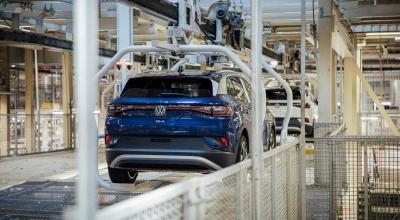 Recall pentru electricul VW ID.4, din cauza ușilor care se deschid în mers - Photo