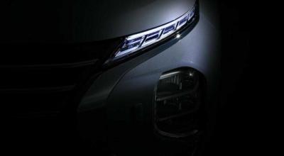 Niponii publică câteva imagini teaser cu noul Outlander facelift. Lansarea, în toamna acestui an - Photo