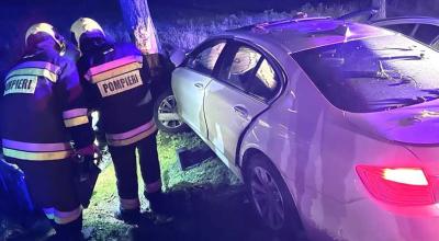 Accident nocturn la Cahul. A fost nevoie de intervenția salvatorilor pentru descarcerarea șoferului - Photo