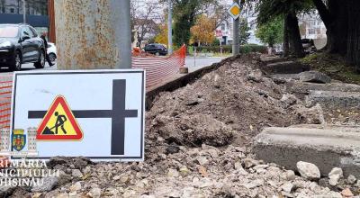 (FOTO) Pe str. Gheorghe Asachi, din capitală, municipalitatea a început reabilitarea trotuarelor - Photo