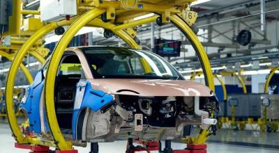 Stellantis lovește din nou: producția Fiat 500e și Maserati, suspendată până în februarie - Photo