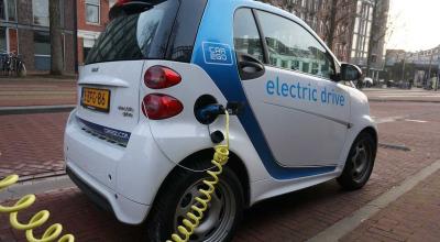 Statistică: În Republica Moldova, progresează transportul electric și hibrid. Câte mașini au fost înregistrate - Photo