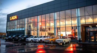 Cu gândul la clienți sau la profit? Dealerii Lada, din Rusia, sunt îngrijorați de „importul paralel” - Photo