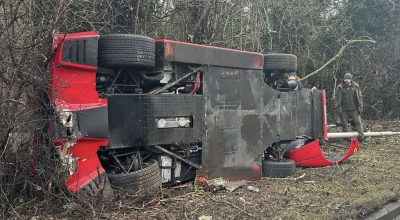 Ultima creație a lui Enzo Ferrari, un Ferrari F40 a fost avariat pe o autostradă - Photo
