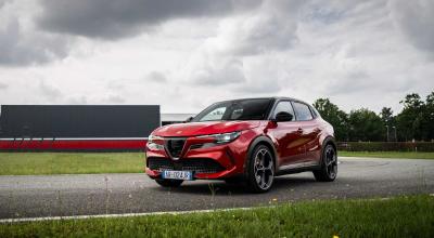 Decizie radicală la Alfa Romeo: italienii renunță să devină o marcă pur electrică din 2027 - Photo