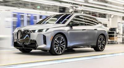 BMW iX facelift intră oficial în producție la uzina din Dingolfing - Photo