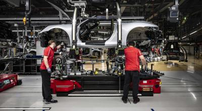 (FOTO) Porsche celebrează 75 de ani de producție la Zuffenhausen - Photo