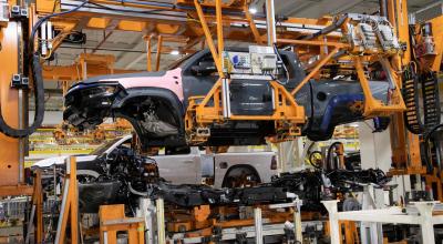 Modelul Ram 1500 TRX revine oficial în gamă. Stellantis confirmă relansarea legendarului pick-up de performanță - Photo