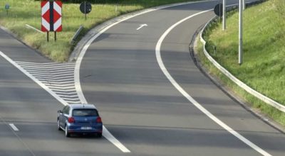 Un radar mobil a înregistrat „cea mai mare viteză” pe o porțiune de autostradă. Un șofer circula cu peste 300 km/h - Photo