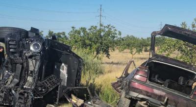 Trei copii minori au rămas fără părinți, după ce un Mercedes a provocat un grav accident rutier - Photo