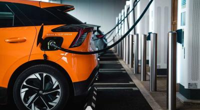 Numărul mașinilor electrice și hibride, timp de un an, s-a dublat. Câte mașini „verzi” circulă în Moldova - Photo