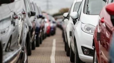 Moldovenii care revin acasă ar putea importa mașini mai vechi și mai valoroase. Parlamentarii pregătesc facilități noi - Photo