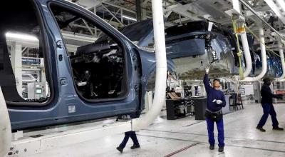 Rechemare masivă la Stellantis. Sute de mii de mașini verificate din cauza riscului de incendiu - Photo