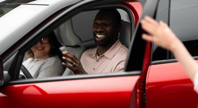 Citroen își schimbă identitatea după 117 ani. Ce surpriză au pregătită alături de celebrul actor Omar Sy - Photo