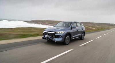 Comisia Europeană vrea să introducă taxe vamale pentru mașinile PHEV provenite din China - Photo