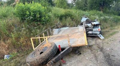 Accident mortal în raionul Orhei. Un pasager și-a pierdut viața după ce o LADA a lovit remorca unui tractor - Photo